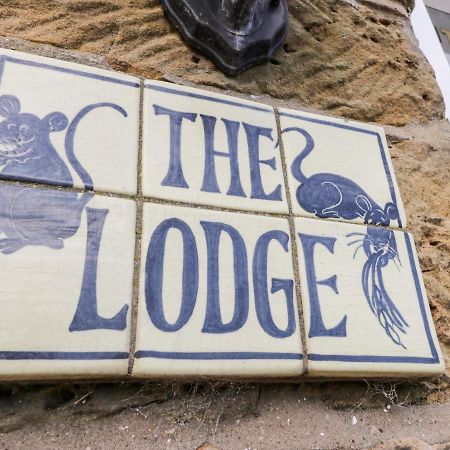 The Lodge Whitby Exteriör bild