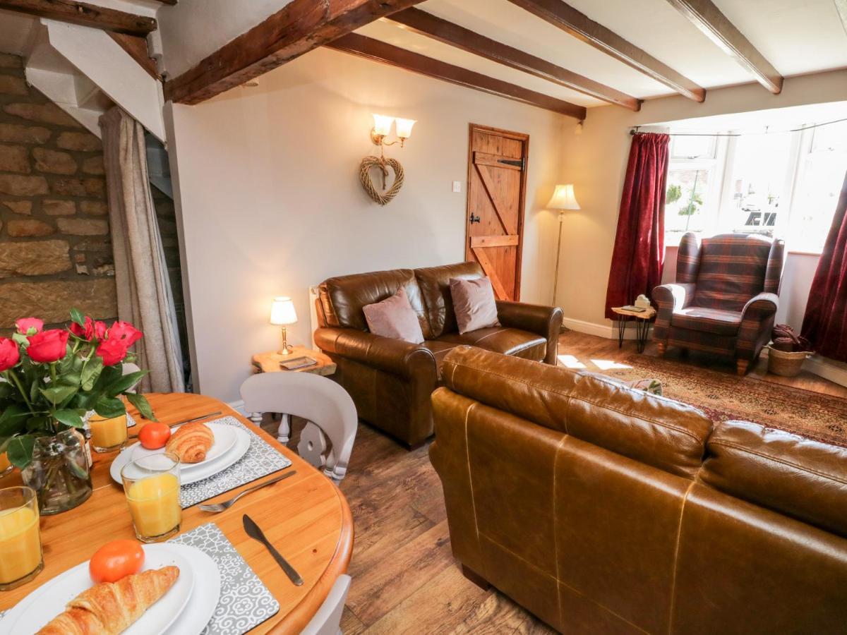 The Lodge Whitby Exteriör bild